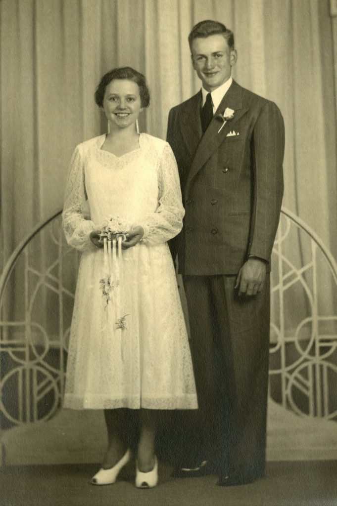 BLUSH readers, be sure to note the white shoes. May 17, 1947
